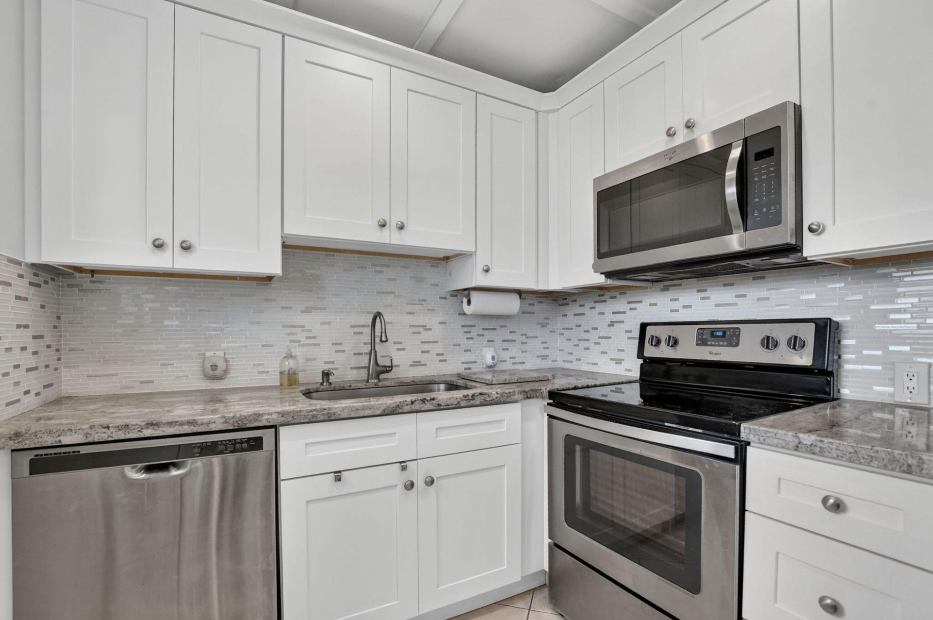 281 Fanshaw G, Boca Raton, FL 33434 Photo