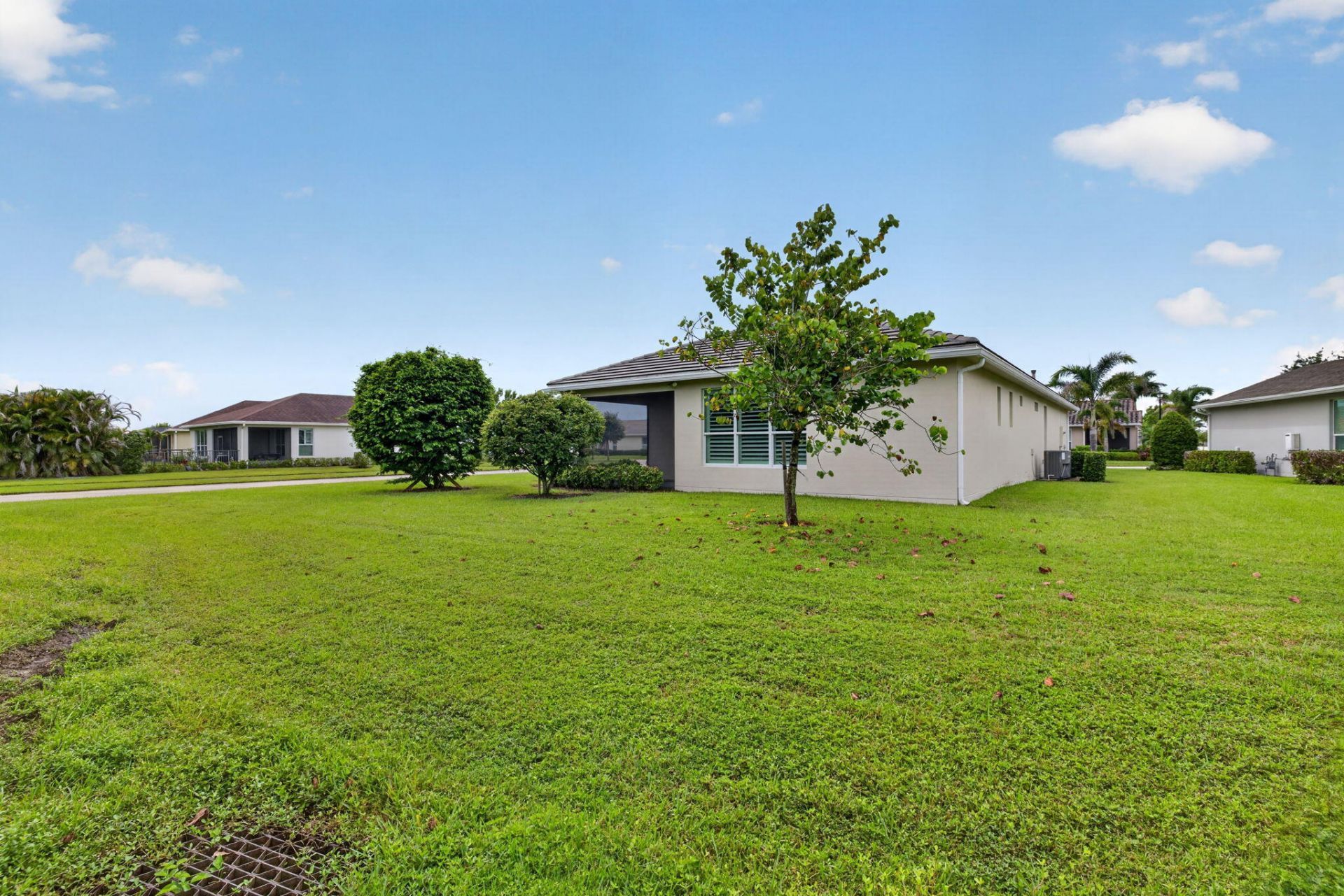 9907 SW Trumpet Tree Circle, Port Saint Lucie, FL 34987 Photo
