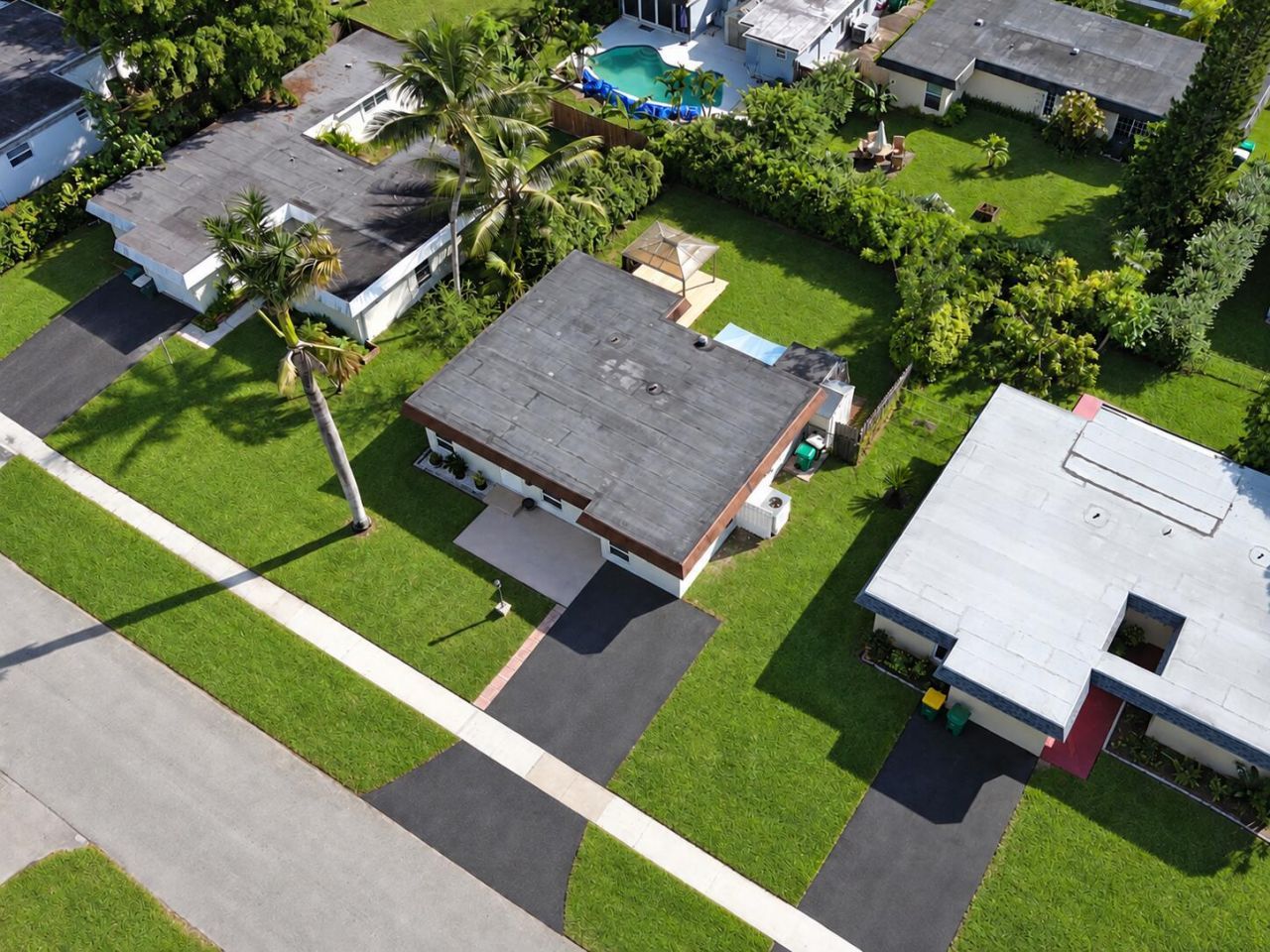 7908 NW 73rd Terrace, Tamarac, FL 33321 Photo