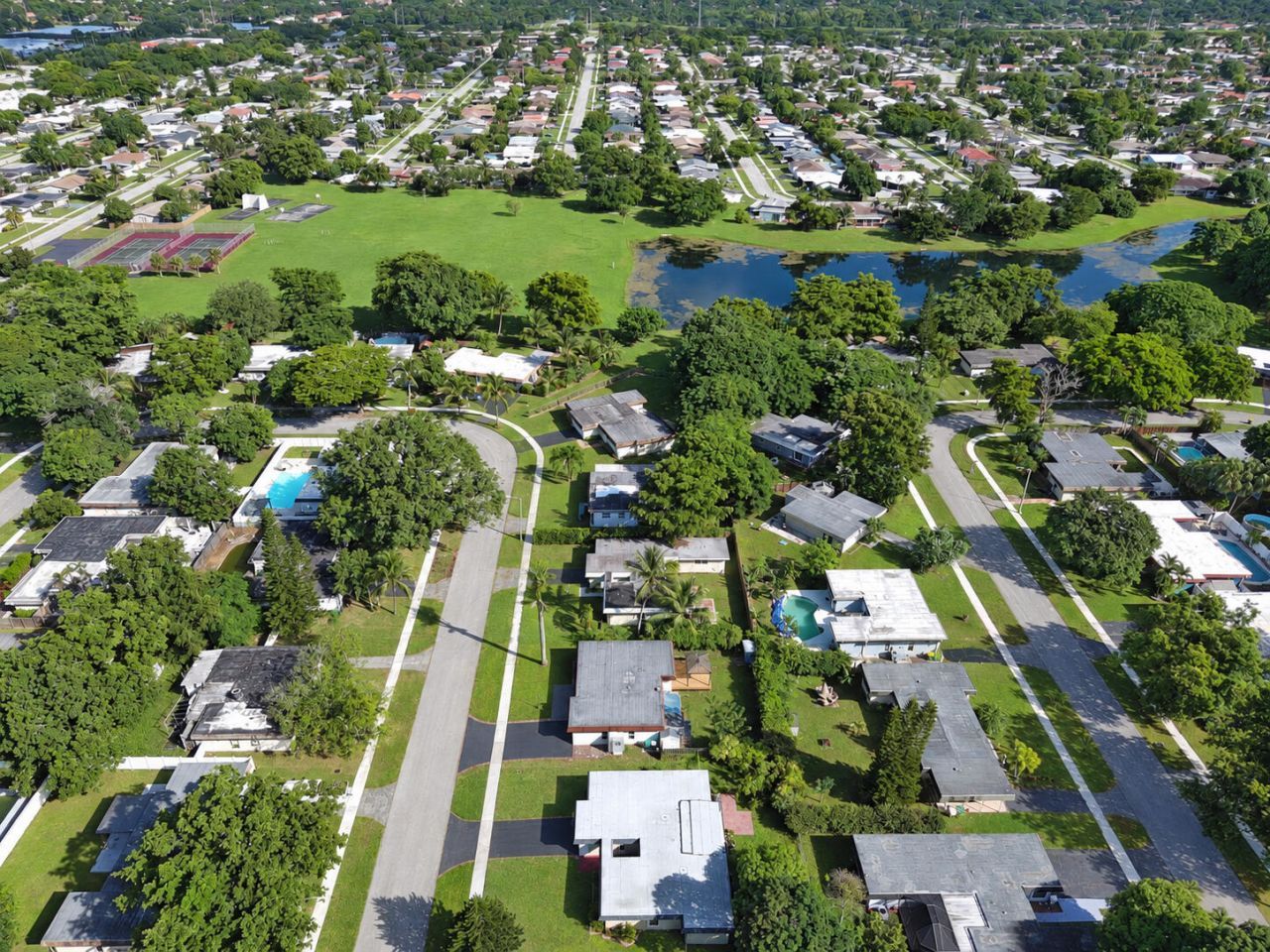 7908 NW 73rd Terrace, Tamarac, FL 33321 Photo