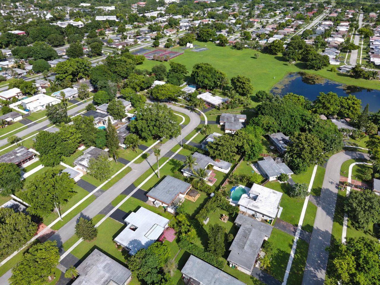 7908 NW 73rd Terrace, Tamarac, FL 33321 Photo