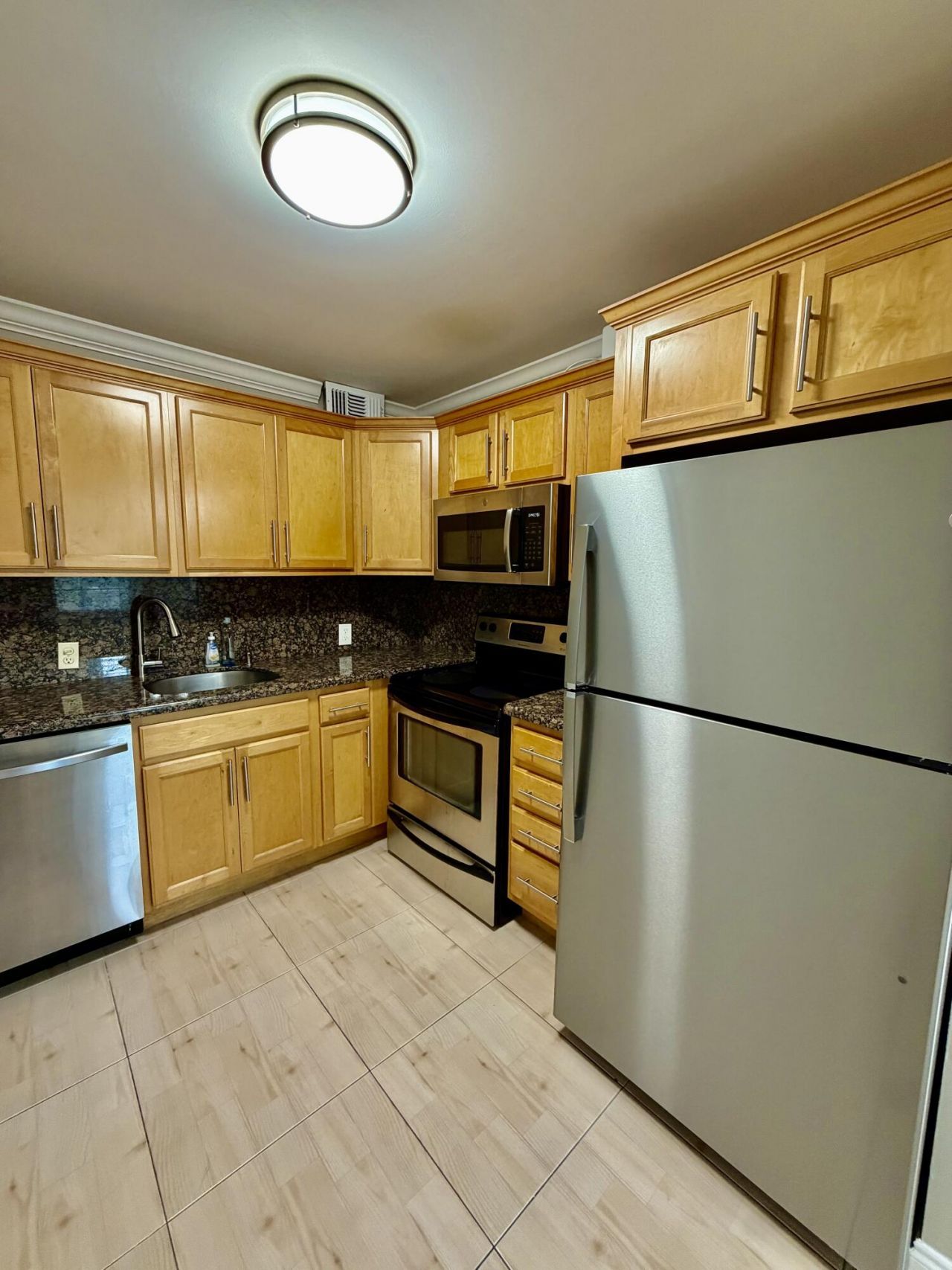 153 Dorset D, Boca Raton, FL 33434 Photo