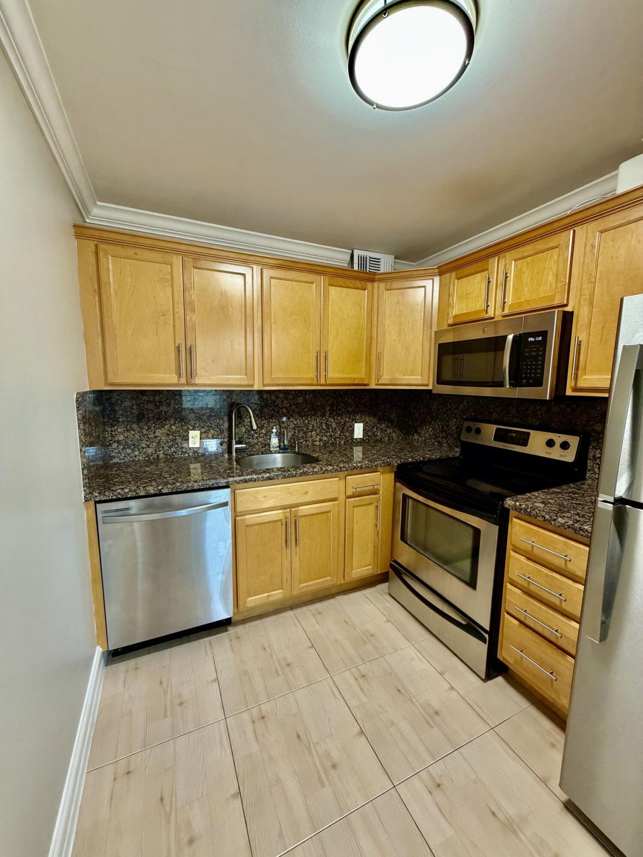 153 Dorset D, Boca Raton, FL 33434 Photo