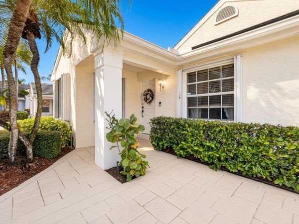 7 GOVERNORS Court, Palm Beach Gardens, FL 33418