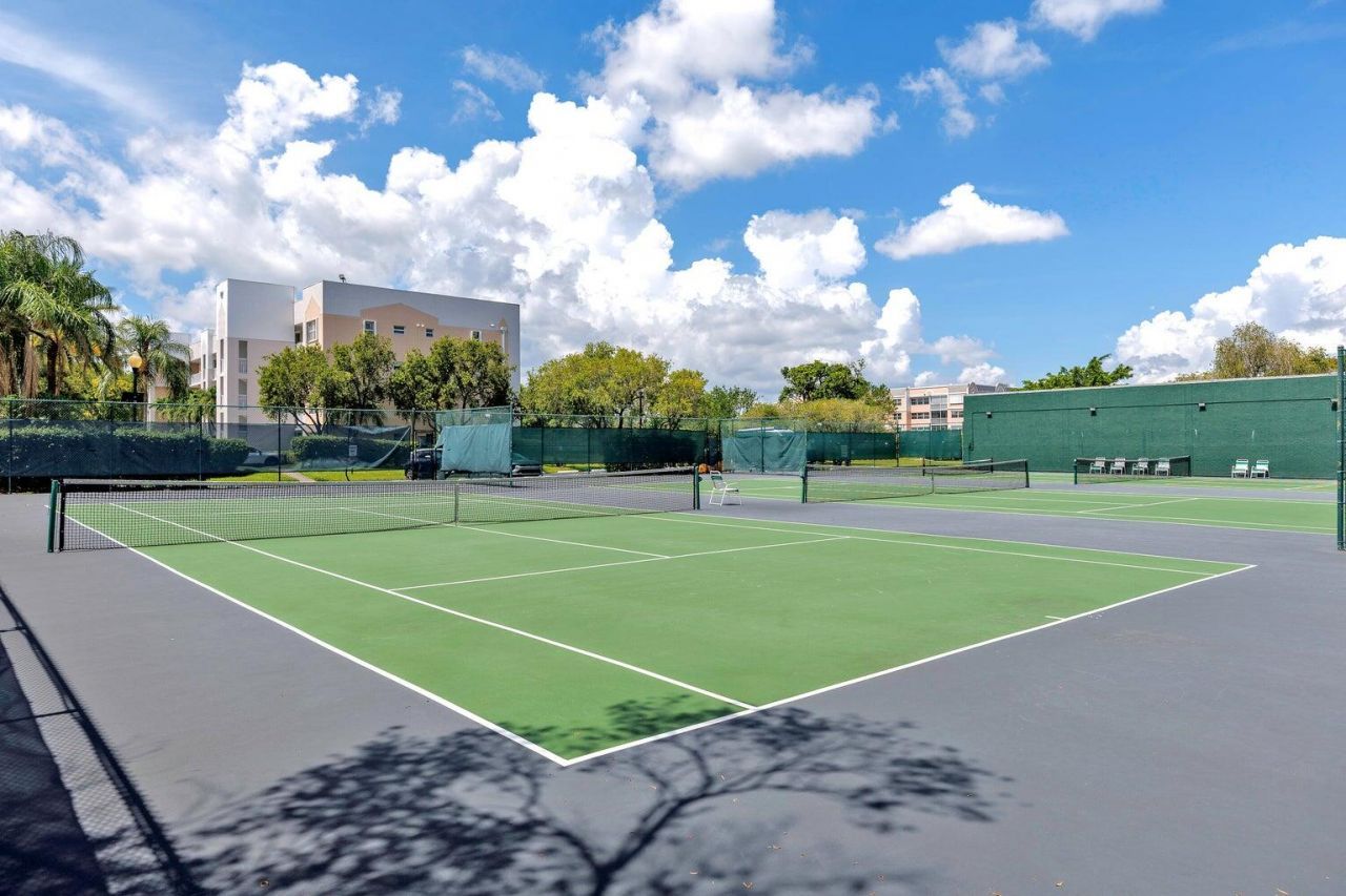 10304 Sunrise Lakes Boulevard, Unit 312, Sunrise, FL 33322 Photo