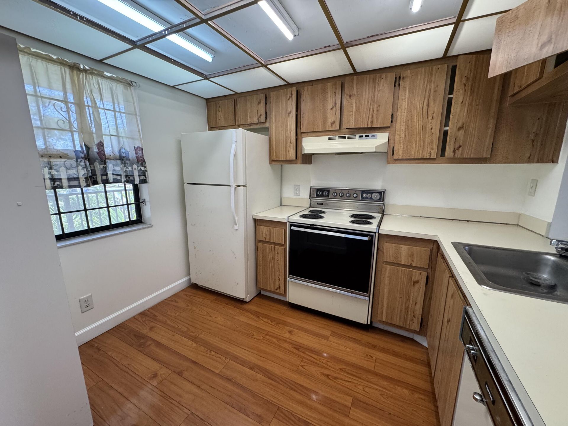 10304 Sunrise Lakes Boulevard, Unit 312, Sunrise, FL 33322 Photo