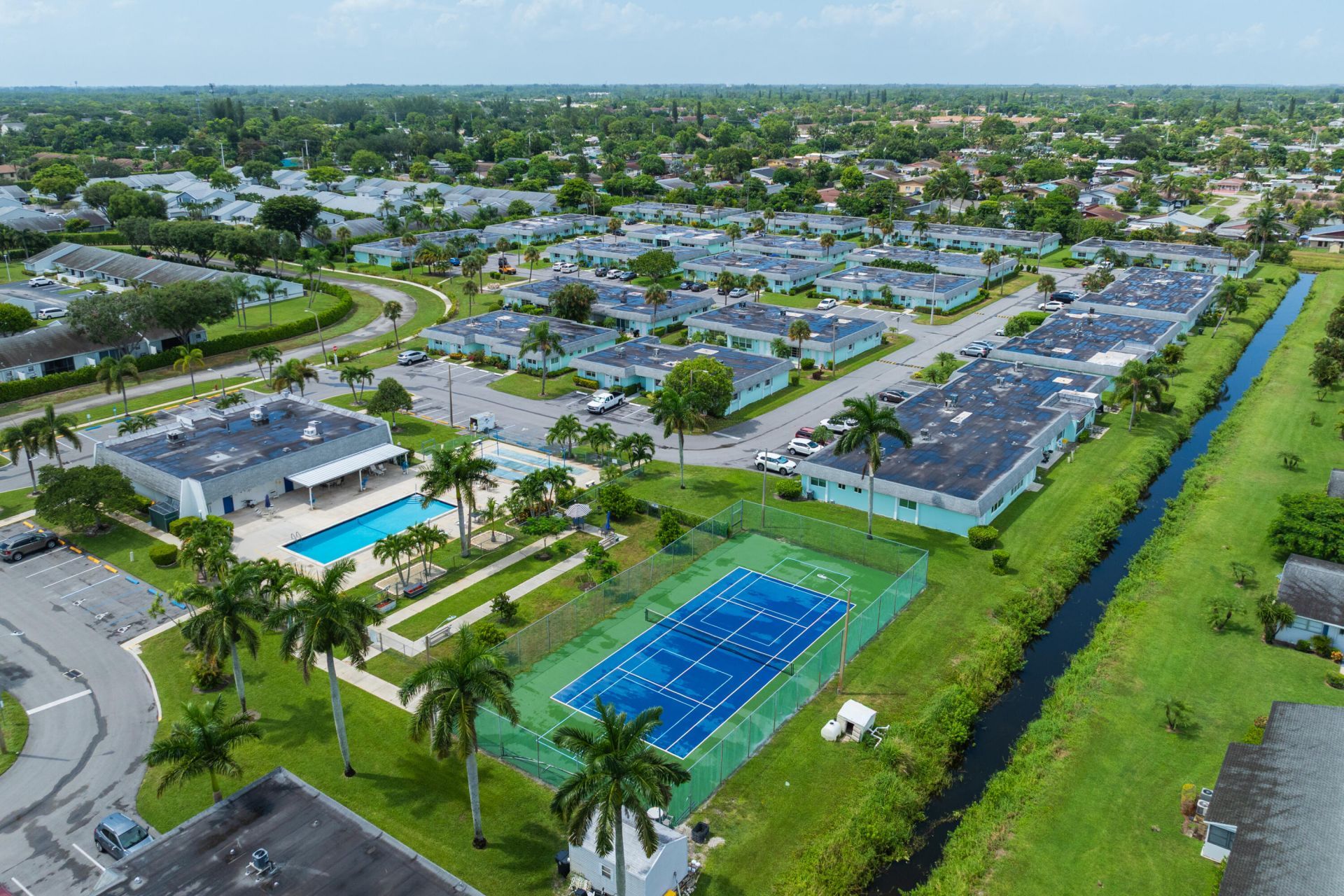 2638 Gately Drive E, Unit 111, West Palm Beach, FL 33415 Photo
