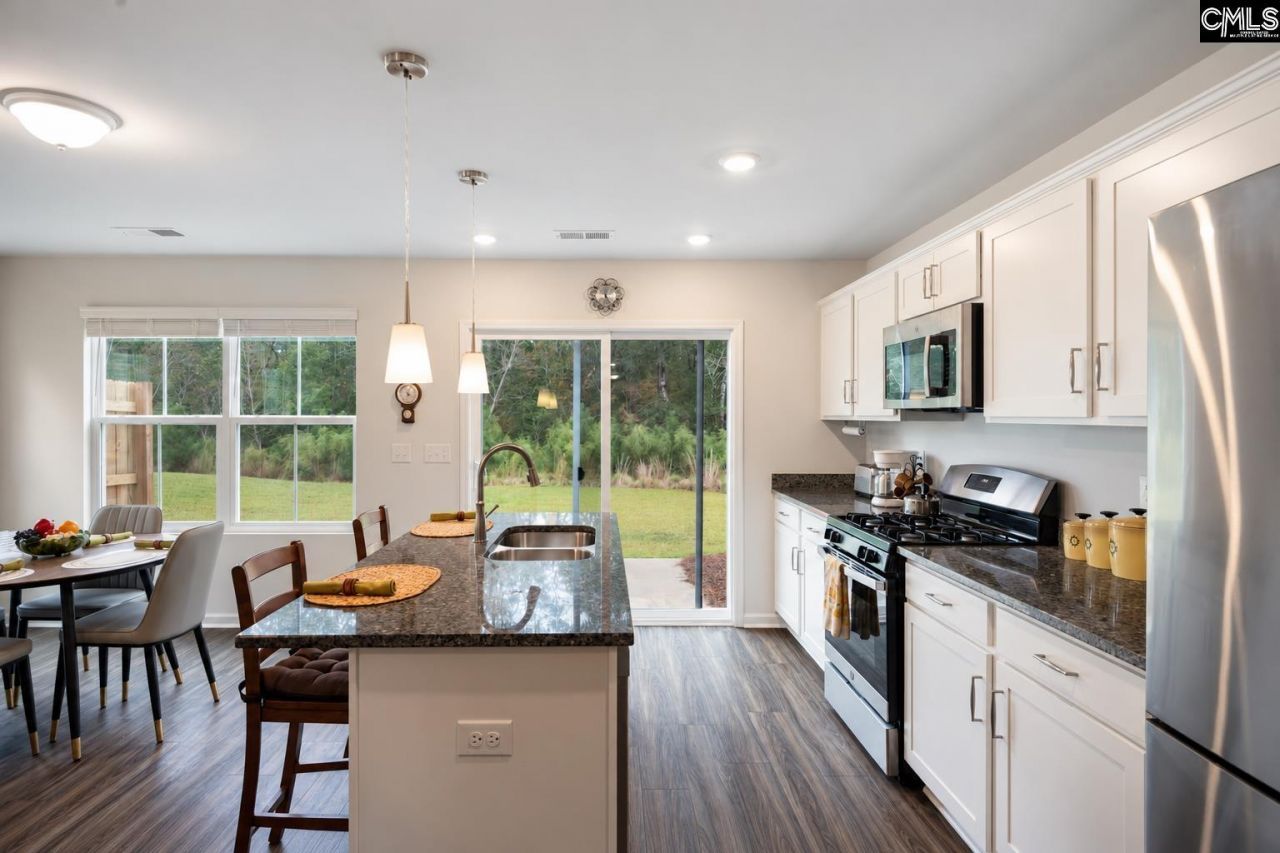 410 Pepperbush Lane  Photo 8