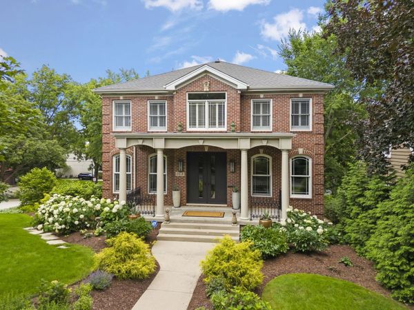 26 N Julian Street, Naperville, IL 60540