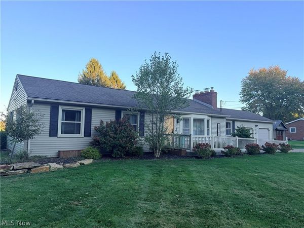 10161 New Buffalo Road , Canfield, OH 44406