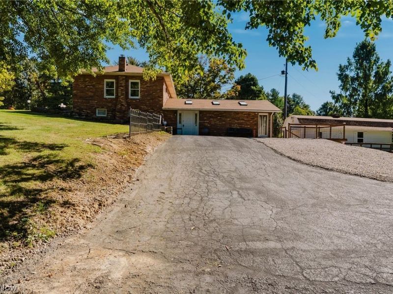 15231 Wolfe Bennett Road, Nelsonville, OH 45764 Photo 2