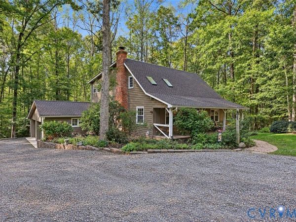 2401 Dorothea Lane, Maidens, VA 23102