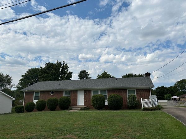 927 Kenwood Dr , Clarksville, TN 37043