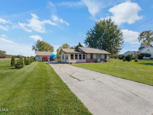 240 N Coy Road , Oregon, OH 43616
