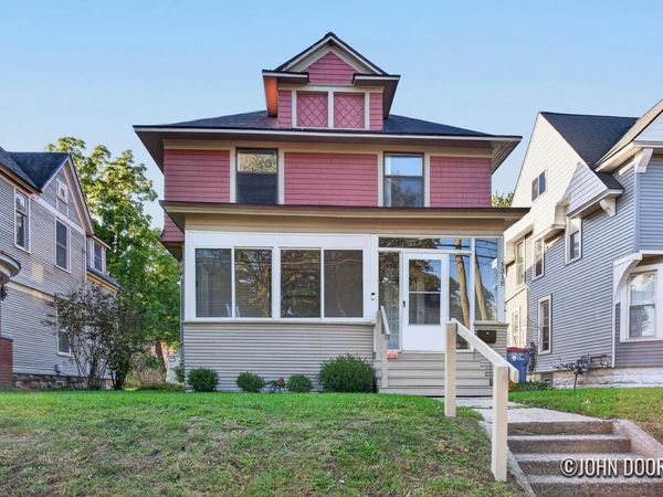 1318 Wealthy Street SE, Grand Rapids, MI 49506