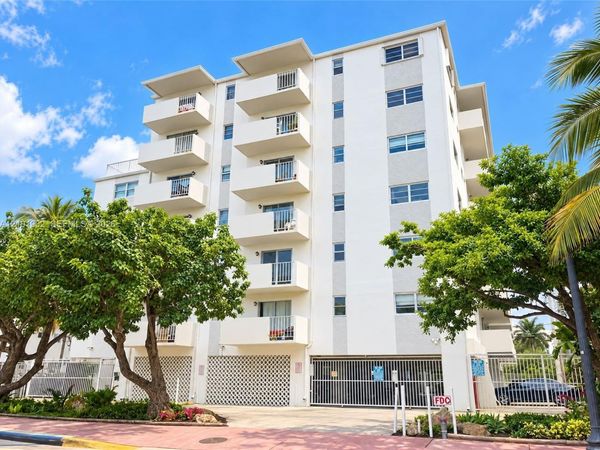 240 Collins Ave , Unit 3E, Miami Beach, FL 33139