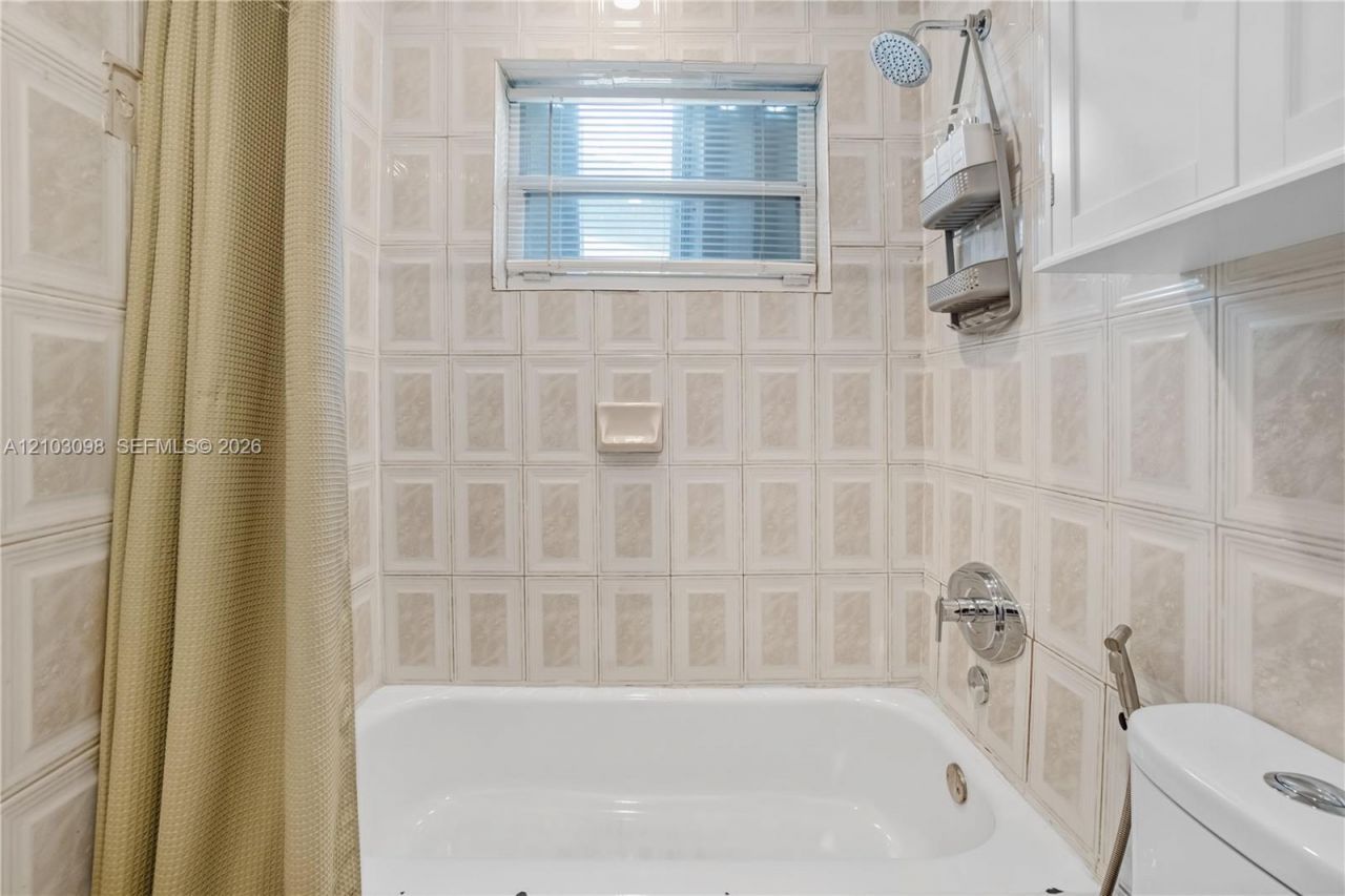 Please Call For Address, Miami, FL 33162 Photo