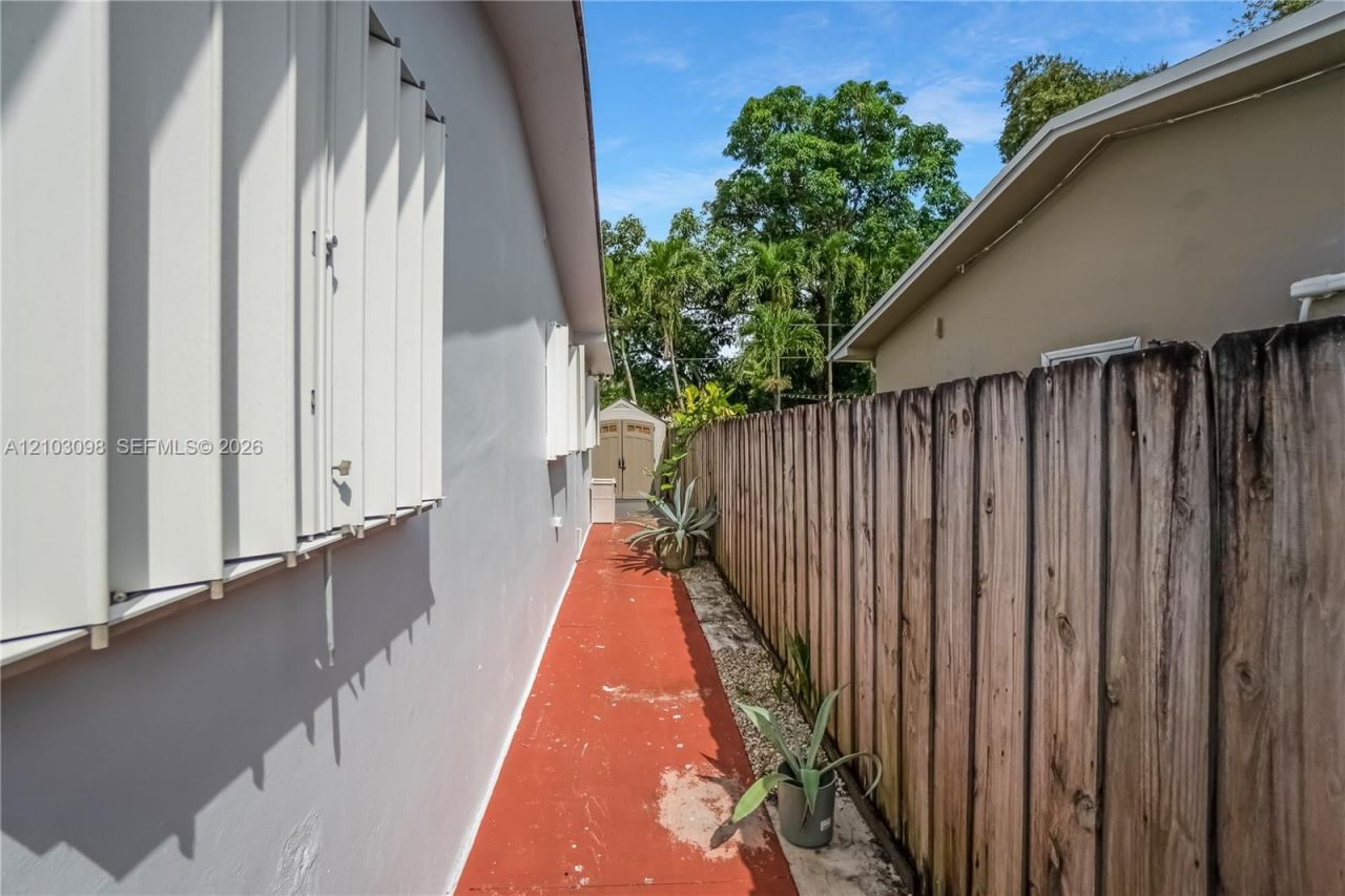 Please Call For Address, Miami, FL 33162 Photo