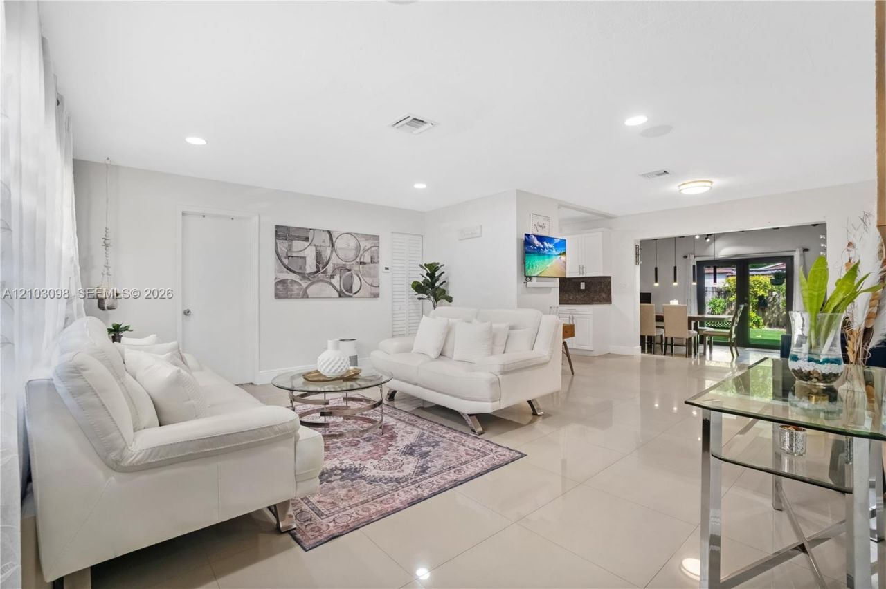 Please Call For Address, Miami, FL 33162 Photo