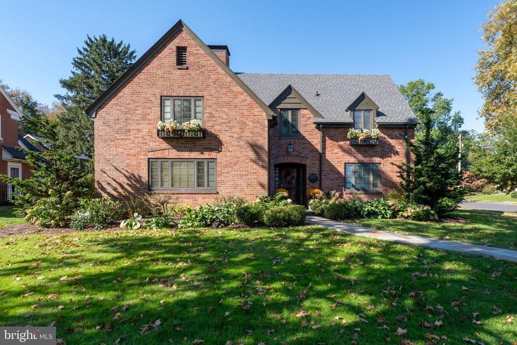 1027 Mcgrann Boulevard, Lancaster, PA 17601 Main Photo