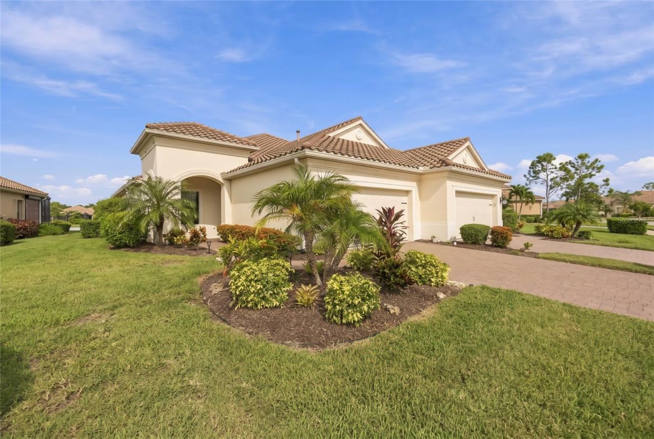 11548 Okaloosa Drive W, Venice, FL 34293 Main Photo