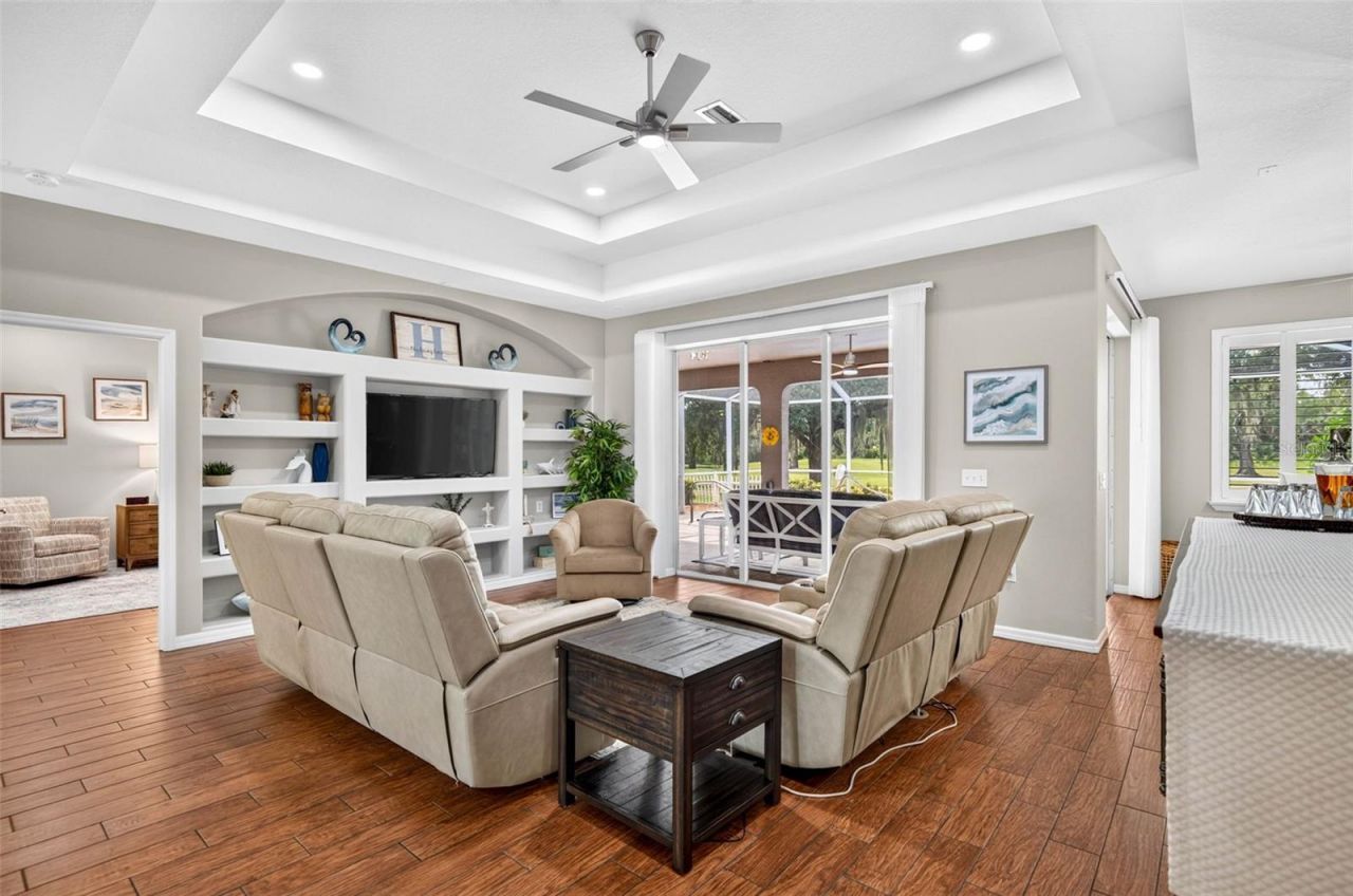 3825 Salida Delsol Drive, Sun City Center, FL 33573 Photo