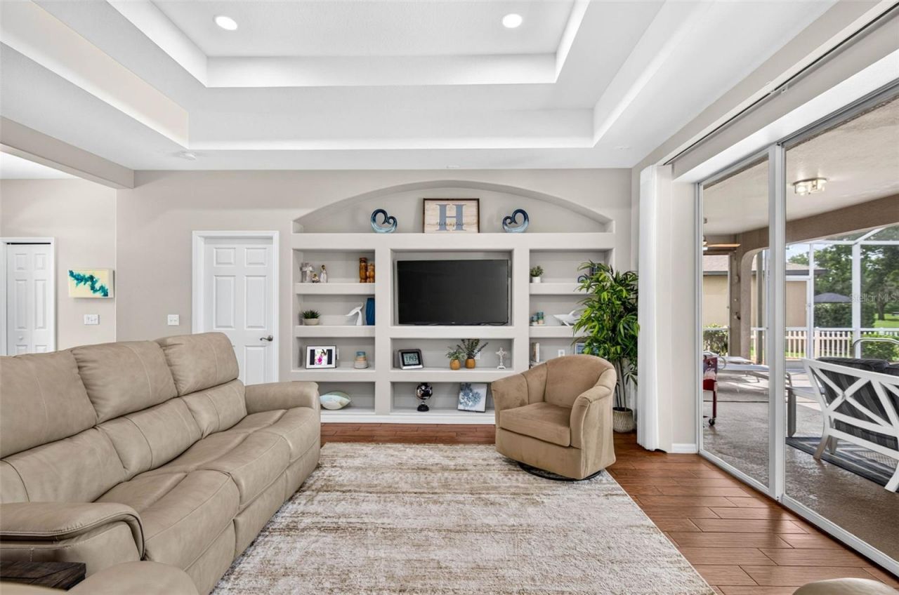 3825 Salida Delsol Drive, Sun City Center, FL 33573 Photo