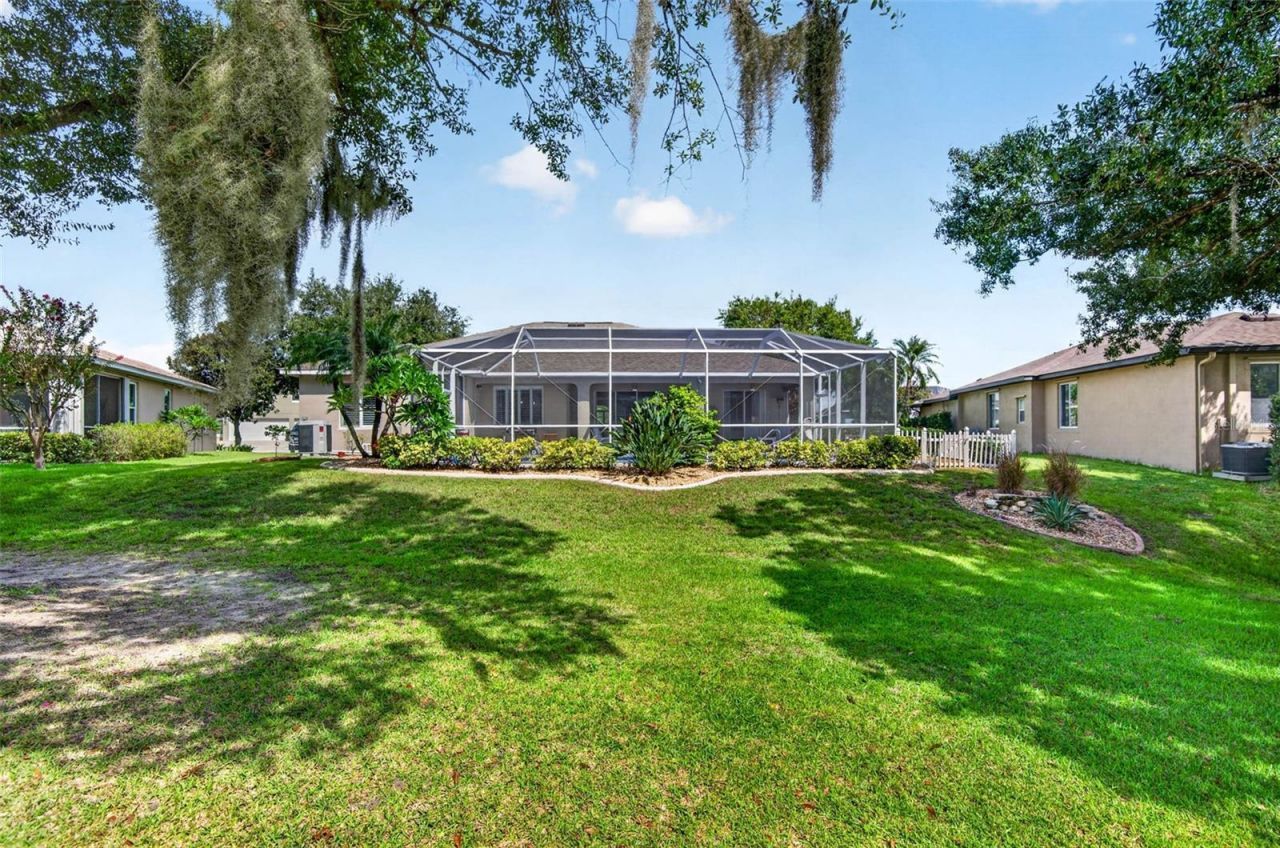 3825 Salida Delsol Drive, Sun City Center, FL 33573 Photo