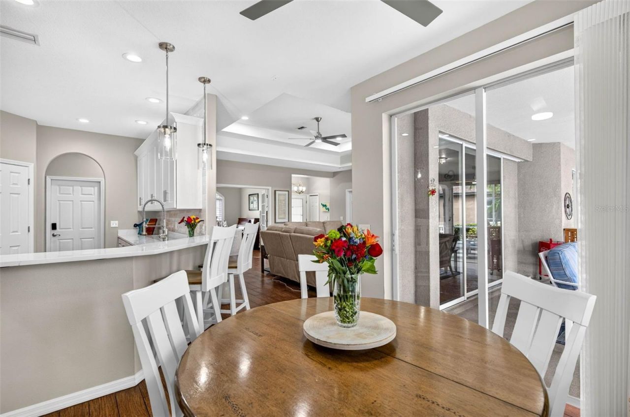 3825 Salida Delsol Drive, Sun City Center, FL 33573 Photo