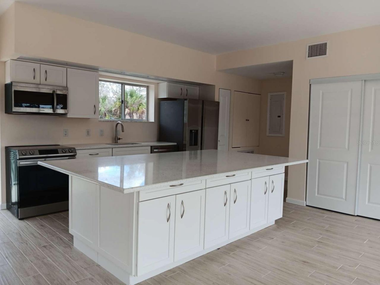 1334 Osowaw Boulevard, Spring Hill, FL 34607 Photo