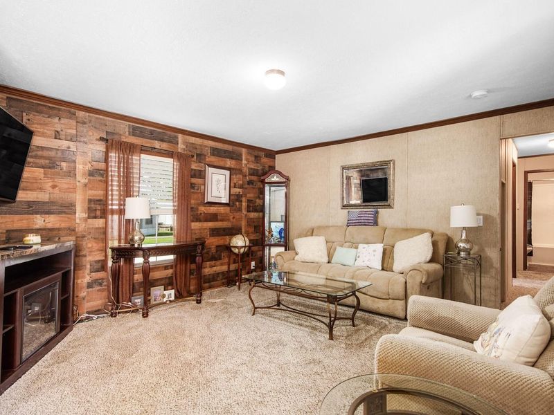 248 Thorn Locust Lane, London, OH 43140 Photo 10