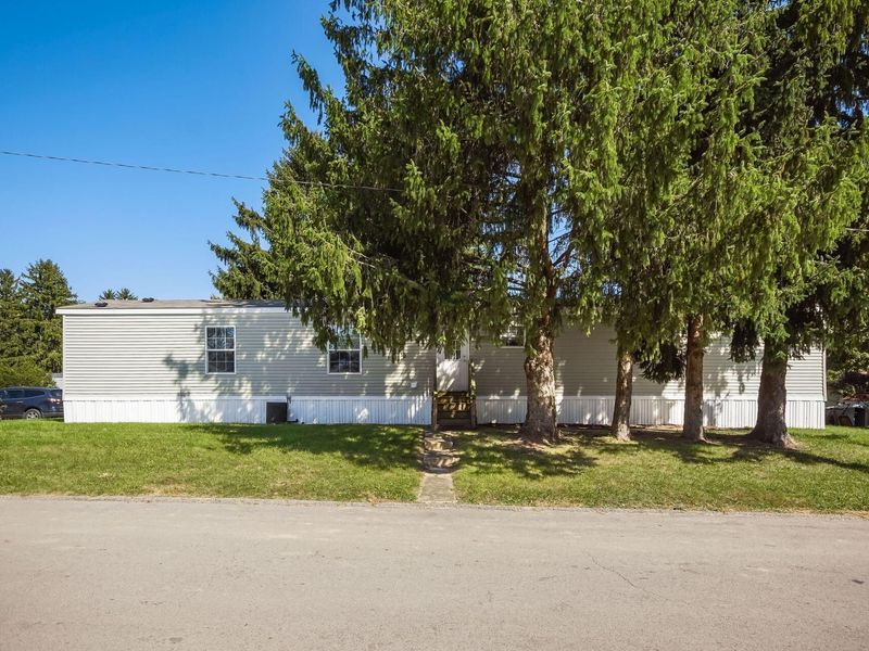 248 Thorn Locust Lane, London, OH 43140 Photo 3