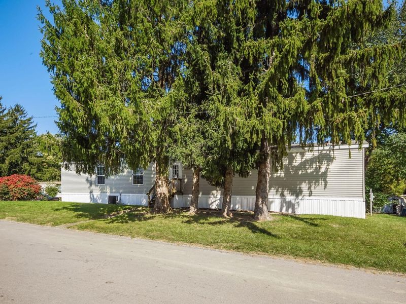 248 Thorn Locust Lane, London, OH 43140 Photo 4