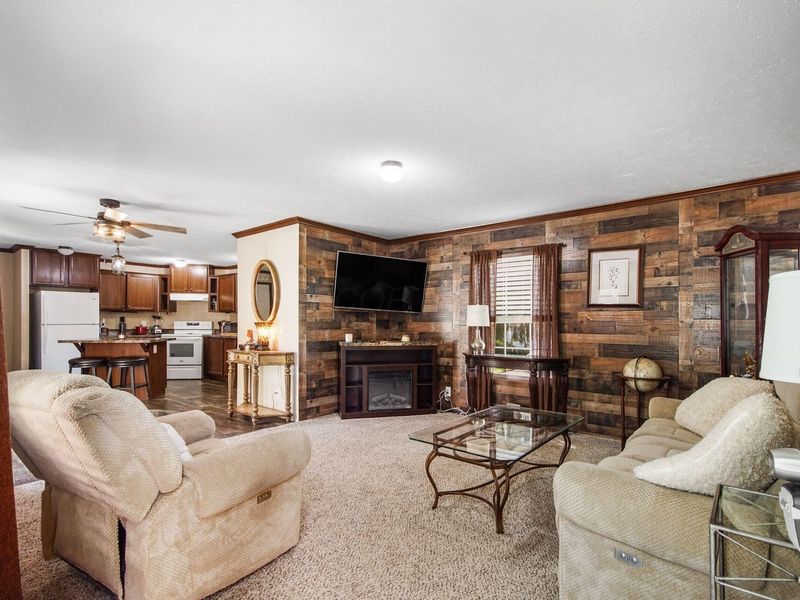 248 Thorn Locust Lane, London, OH 43140 Photo 6