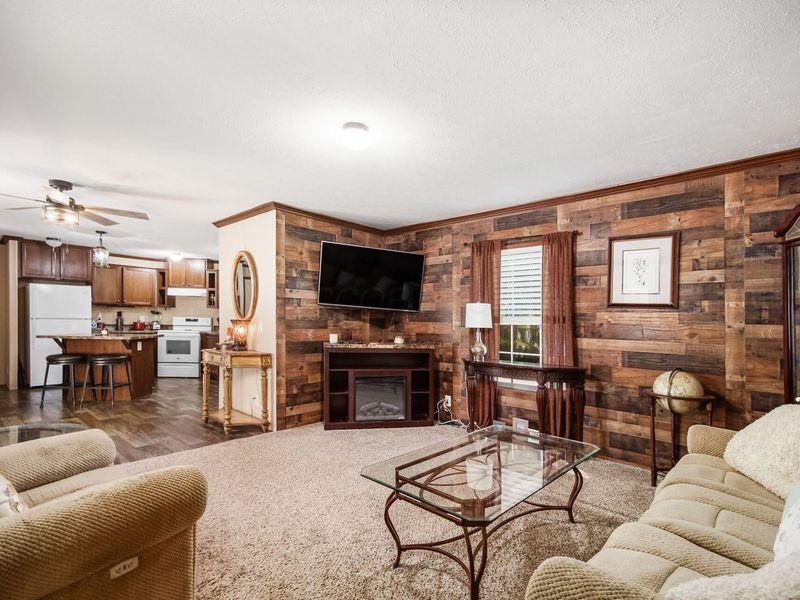 248 Thorn Locust Lane, London, OH 43140 Photo 7