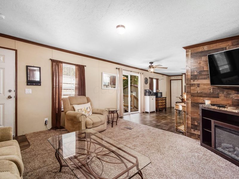 248 Thorn Locust Lane, London, OH 43140 Photo 8
