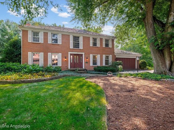 505 Old Mill Road , Barrington, IL 60010