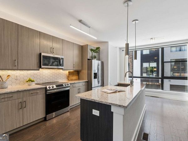 962 Moda Drive, Atlanta, GA 30316