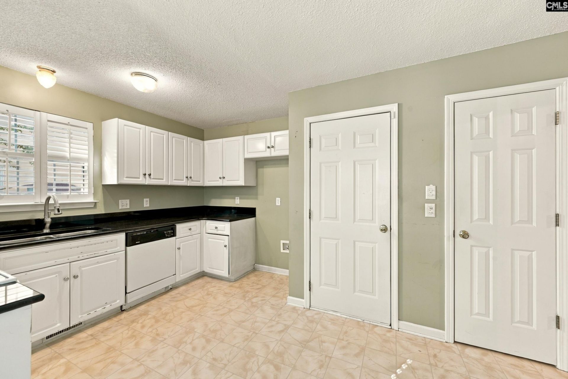 1141 Parliament Lake Drive  Photo 10