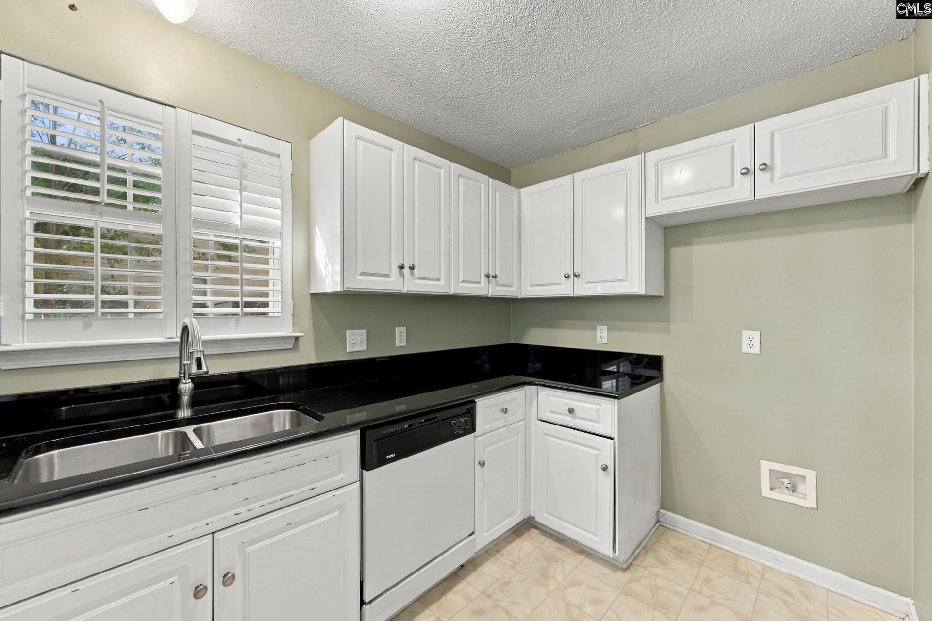 1141 Parliament Lake Drive  Photo 12