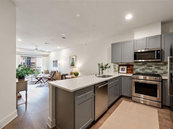 908 NUECES ST, Unit 37, Austin, TX 78701