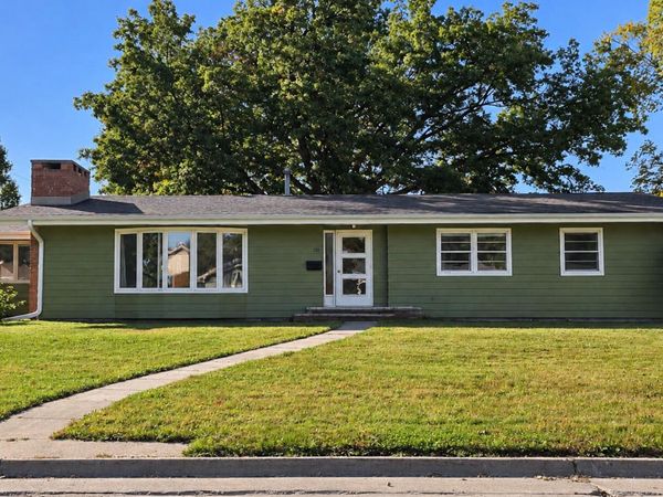 739 14th Street Place, Nevada, IA 50201