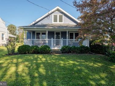 9 PLEASANT VIEW AVE, WILLOW STREET, PA 17584