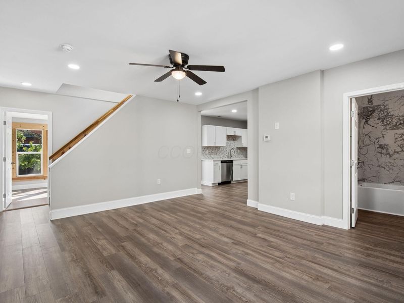 1052 Forest Street, Columbus, OH 43206 Photo 12