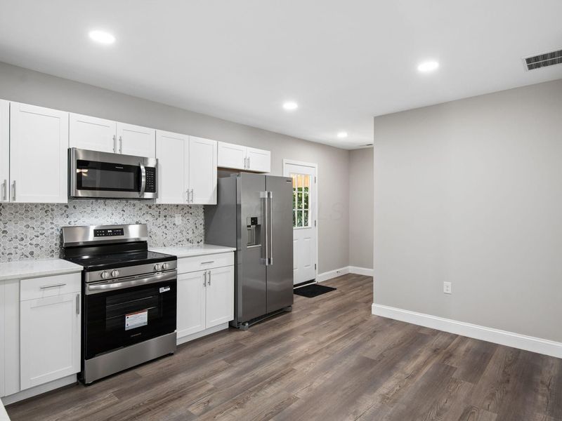 1052 Forest Street, Columbus, OH 43206 Photo 6