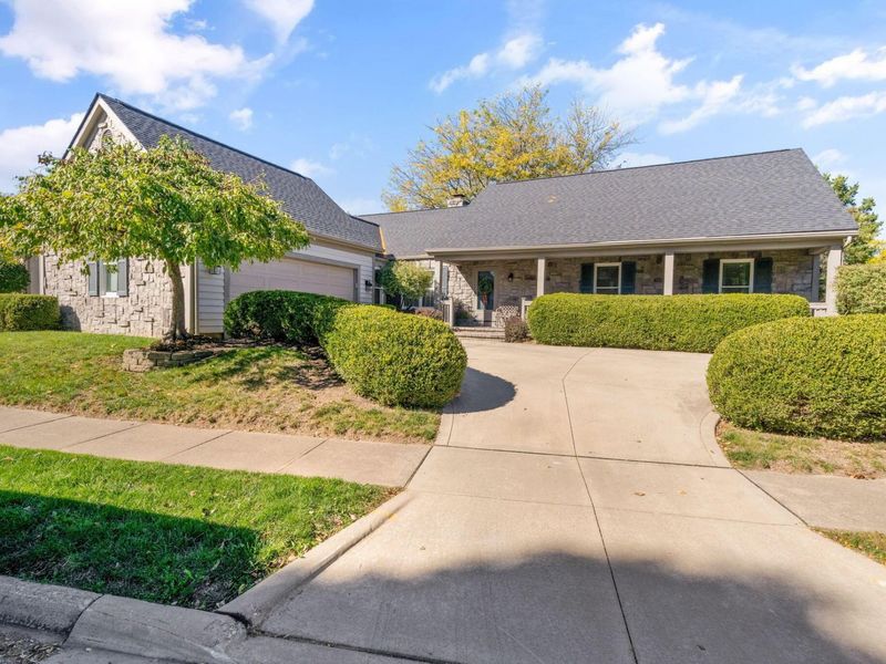2310 Concord Village Drive, Columbus, OH 43220 Photo 3