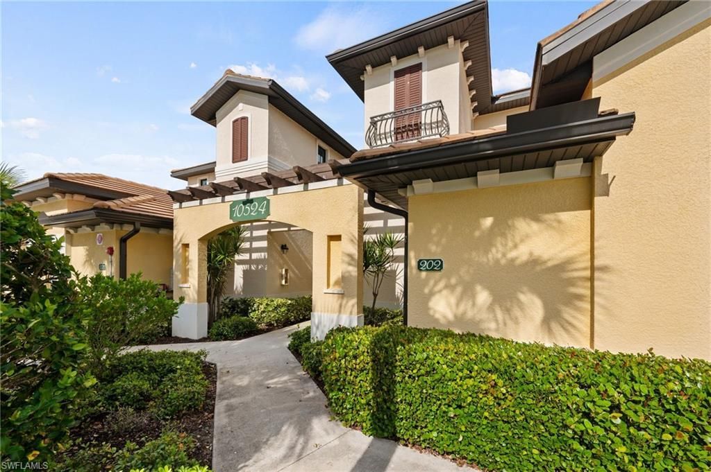 10524 Casella Way, Unit 202, Fort Myers, FL 33913 Main Photo