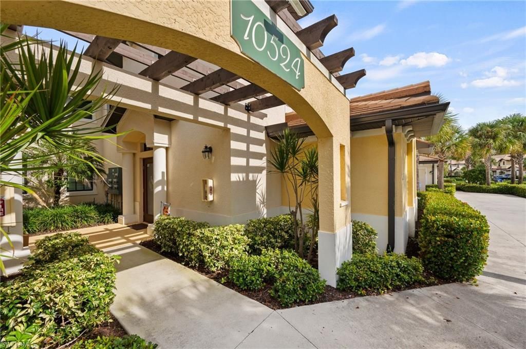 10524 Casella Way, Unit 202, Fort Myers, FL 33913 Photo