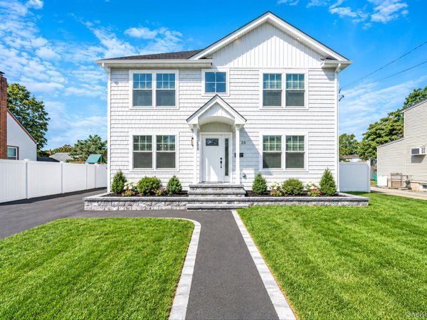 23 Bogart Street , Huntington Station, NY 11746