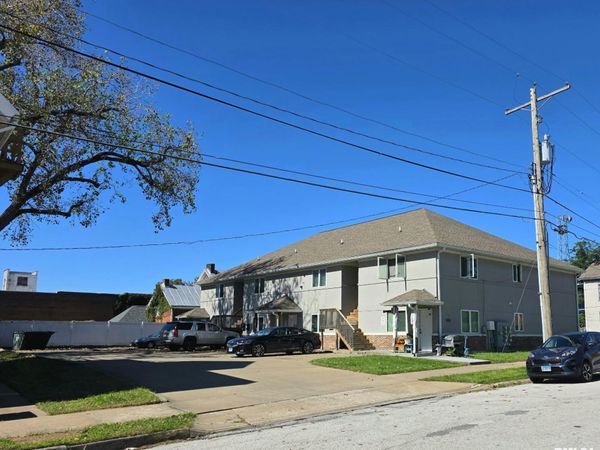 400 S 7TH Street, Quincy, IL 62301